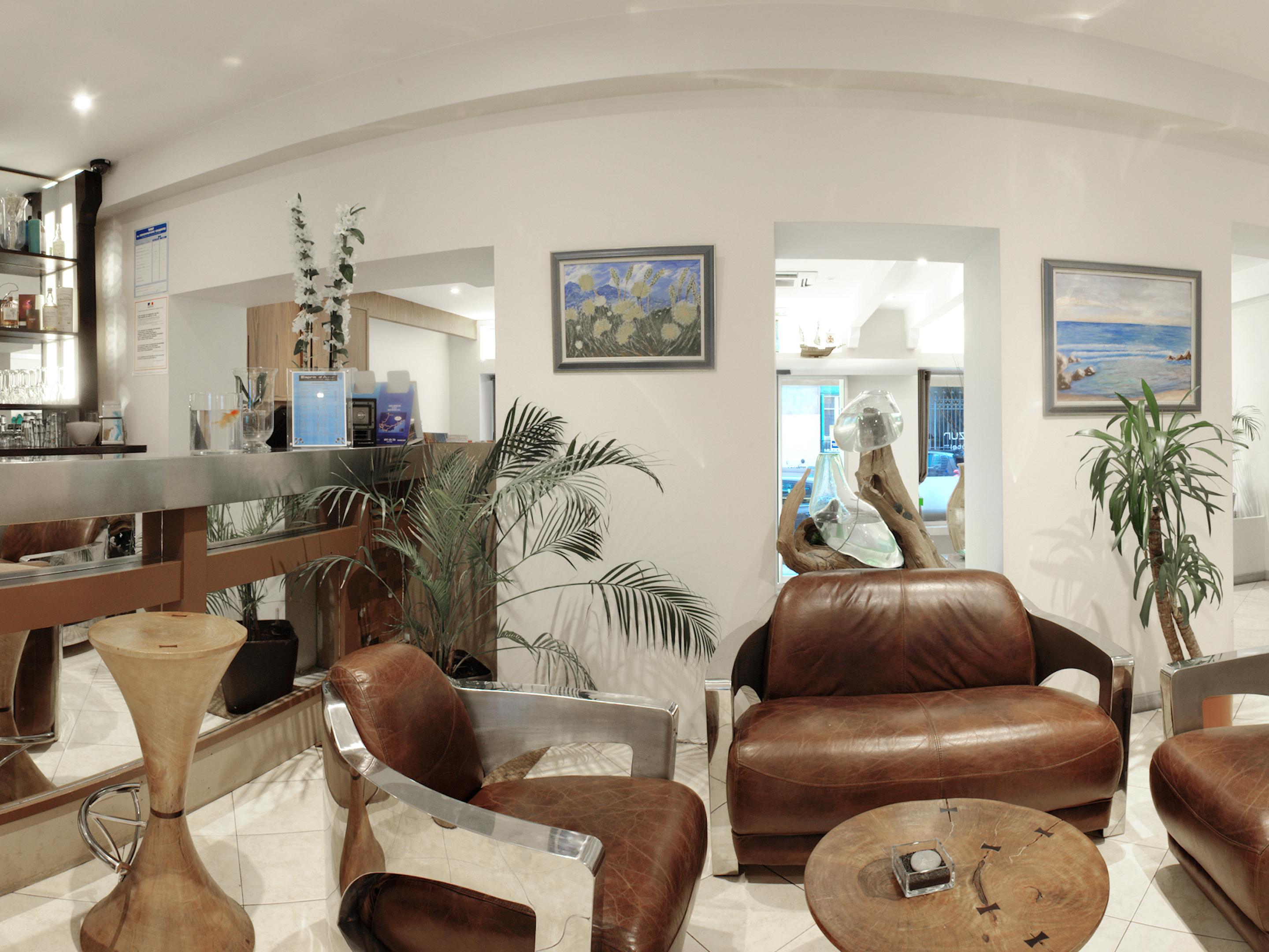 Esprit D'azur Hotel 3*